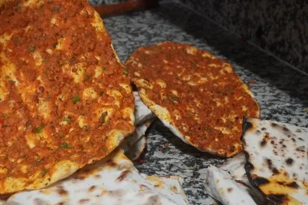Beitrag: Der Lahmacun-Mythos